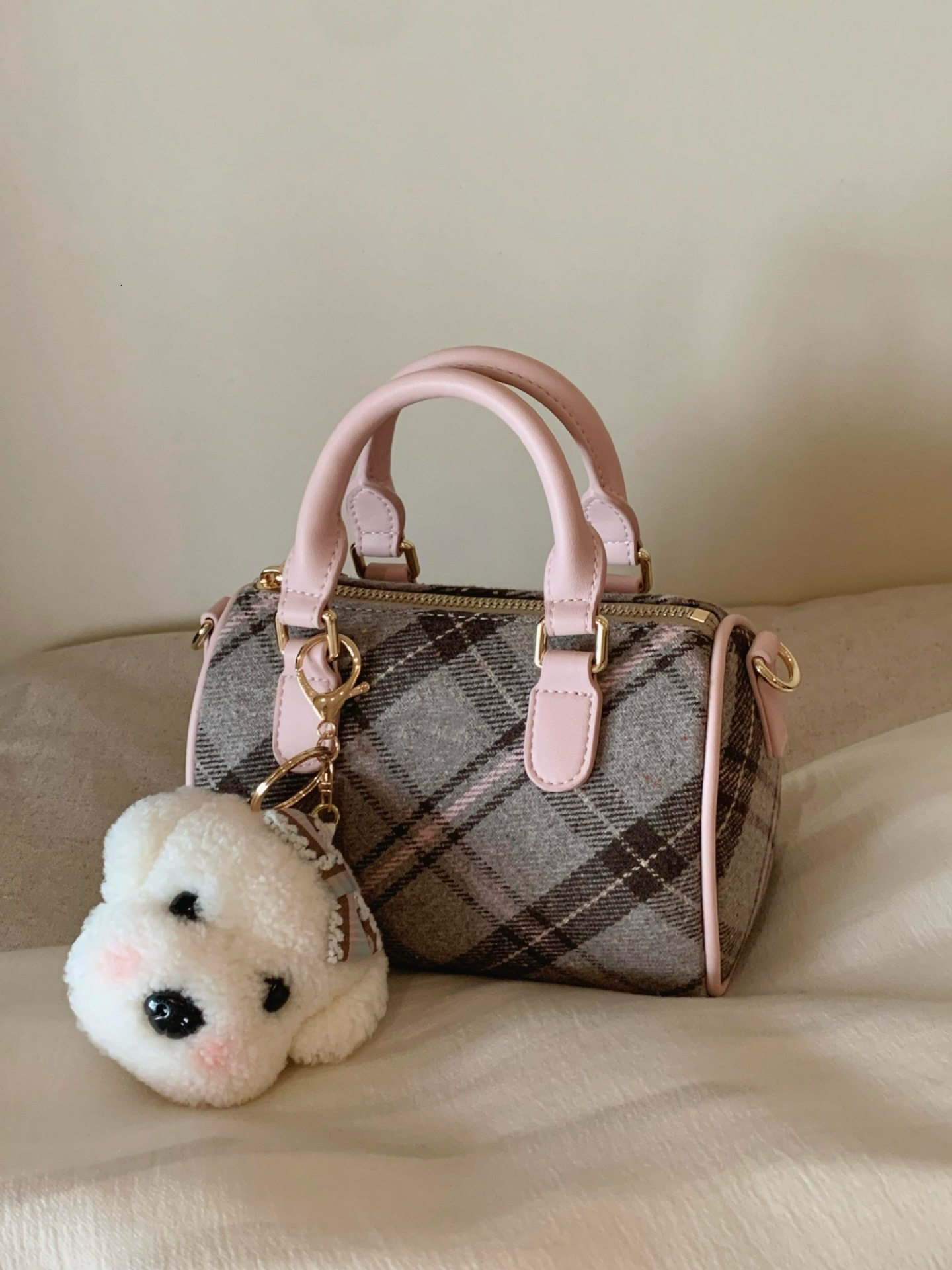 2025 Autumn New Minimalist bag Handbag New Small Handbag Cute Pendant New Crossbody Bag women s Autumn New Designer Bag Women s Shoulder Bag