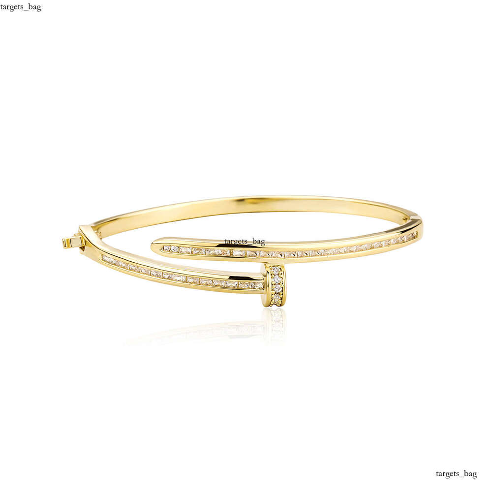 Hip Hop Classic Luxurious Nail-Shaped Zircon Earrings Bracelet INS Internet Celebrity Hot Push Gold Australian Personality Jewelry