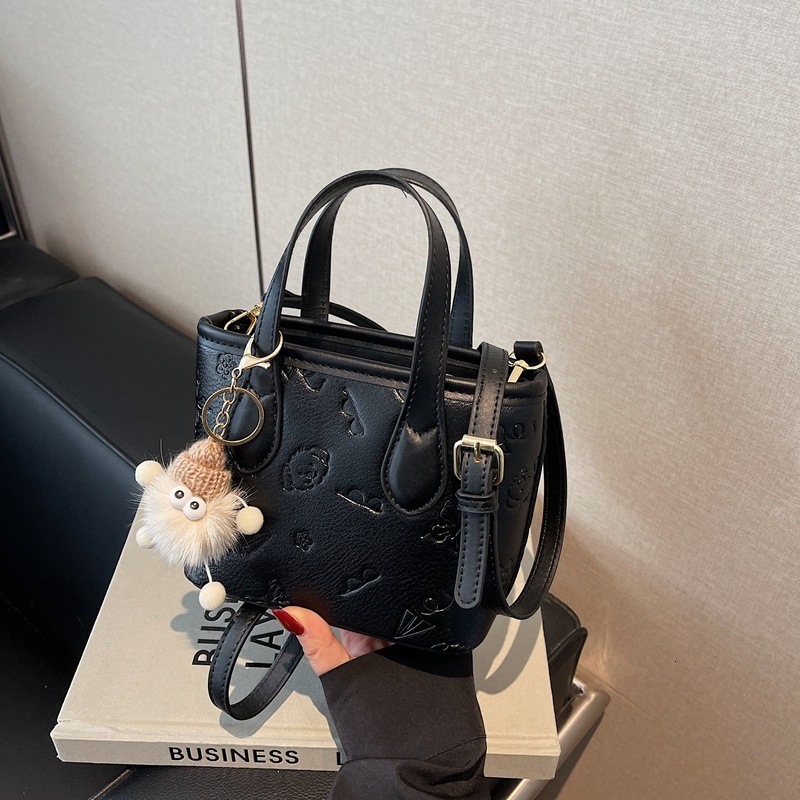 bag 2025 Autumn New Bucket Bag Elegant Compact Luxurious Fashionable women s Women s Crossbody Bag New Women s Shoulder Bag Autumn New Designer Bag