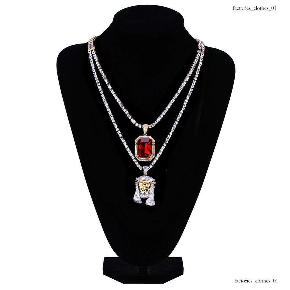 New Micro-Inlaid Pendant Avatar and Red Hip-Hop Necklace Set