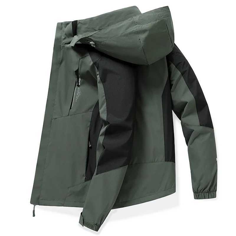 Spring and Autumn Functional Style Outdoor Windbreaker Mens Workwear Coat Hooded Jacket Mountaineering Suit Handsome Jacket Men W250809