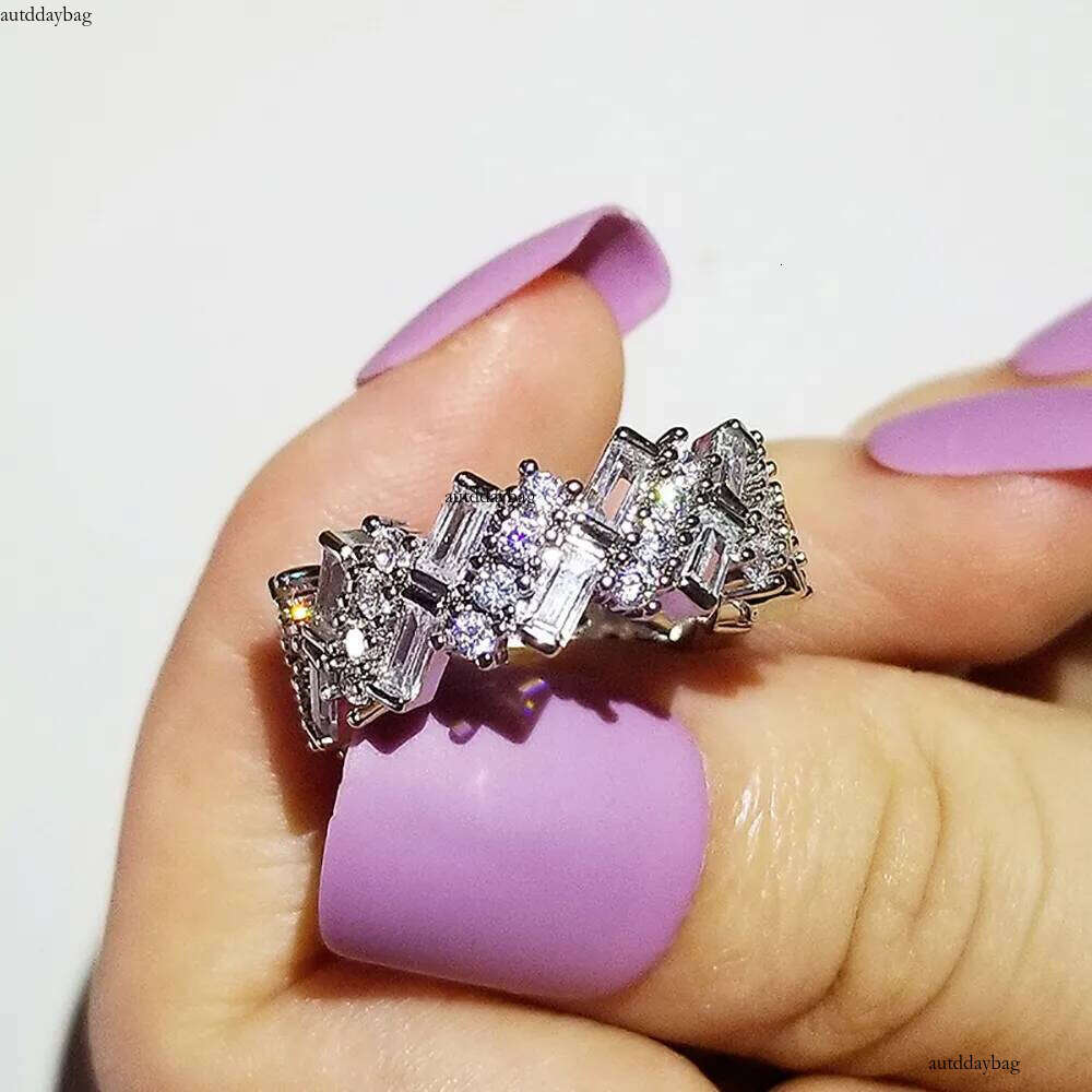 2025 Choucong Handmde Elegant Ins Top Sell Jewelry Sterling Sier Fill Baquette Cut 5A Cubic Zircon CZ Dia Party Eternity Women Wedding Ring Gift