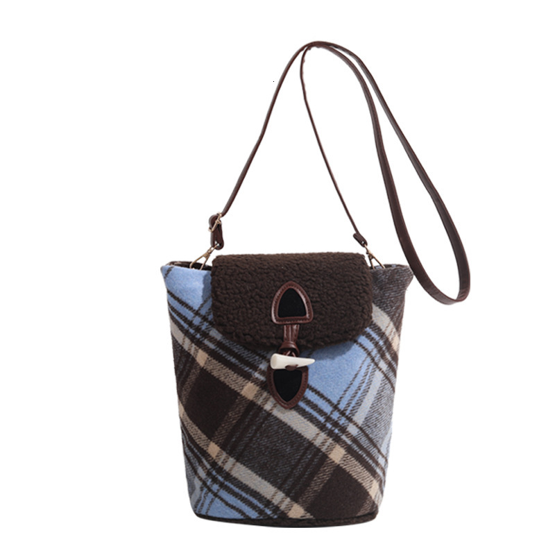 2025 Plaid Patchwork Lamb Wool Crossbody Bag Woolen Bucket Casual Simple ddmymoon