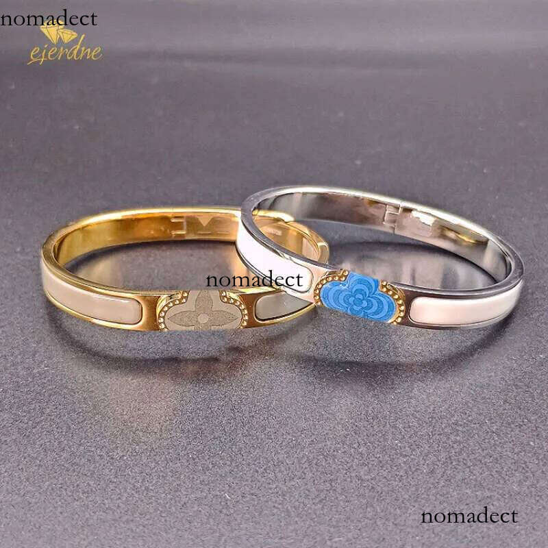 Custom Glod Clover Bangle Gradient Colors Titanium Steel Bracelet non fading high quality classics designer jewelry sier bracelets for Unisex Lovers g