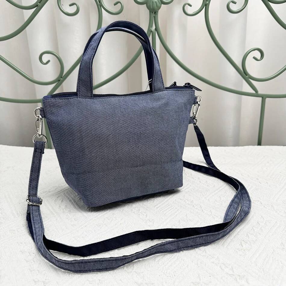 New Women Cute Bear Embroidery Handbag Large Capacity Lightweight Casual Card Ladies Denim Tote Bag 780842