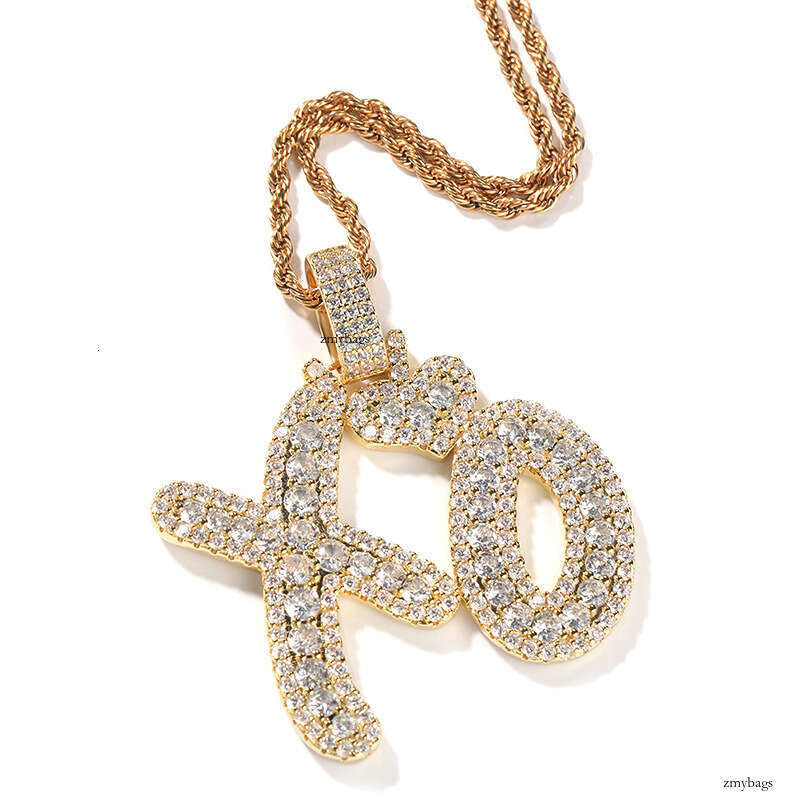 Hip-Hop Boy New Heart XO Letter Micro-Inlaid Moissanite chain Pendant Unisex Personalized Jewelry Couple Necklace