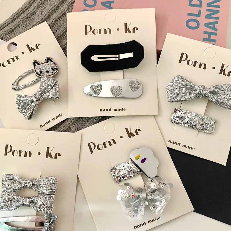 2pc Korea Fashion Glitter Silver Color Baby Hair Clips Bowknot Hair Pins Kids Hairpins Sequin BB Barrettes for Girls Headwear 250807