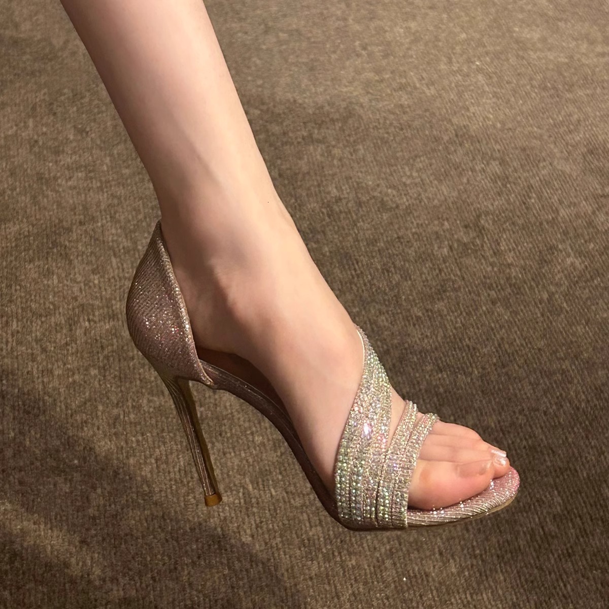 Unique and stunning women's high heels summer new fairy style slim high-heeled sandals with design sense designer sandals
