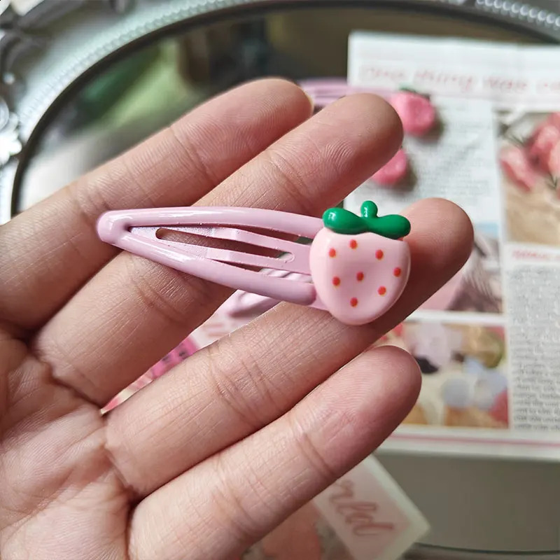 Strawberry Hair Clip Valentines Day Gift Cute BB Clip Bangs Broken Hair Hairpin Sweet Girl Hair Accessories Y2k Korean Headwear 250807