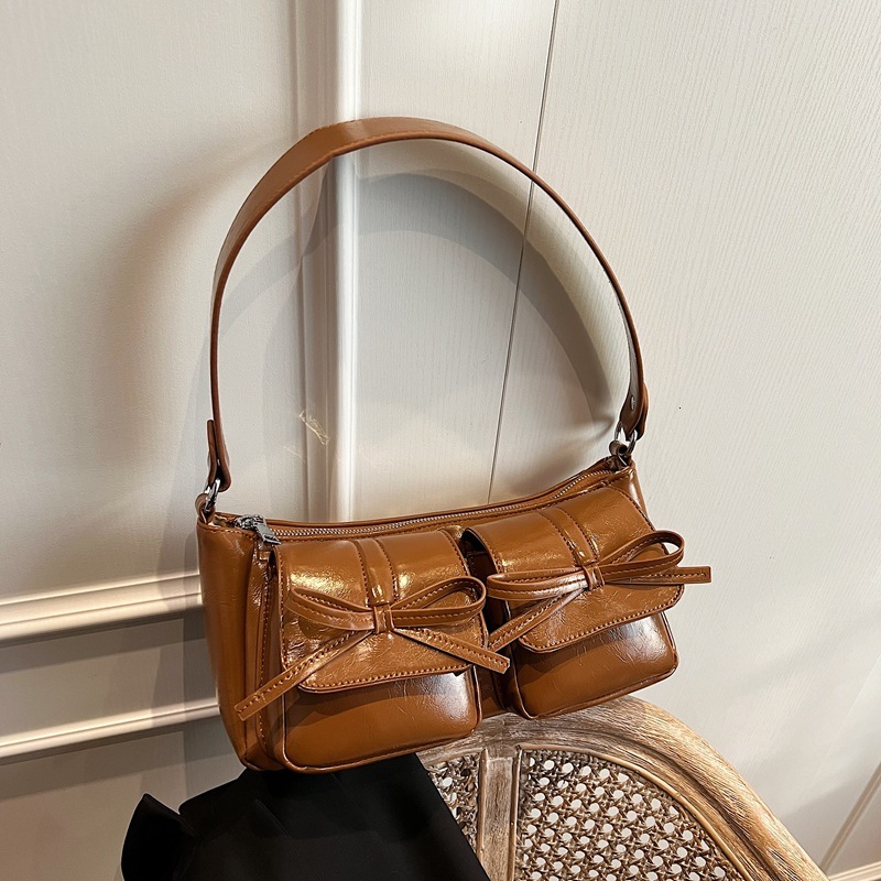 New Casual Personality Designer Bag Simple Multi-pocket Retro High-end Niche Single Shoulder Women's Bag Cross-border Wholesale Small Luxury Bag 