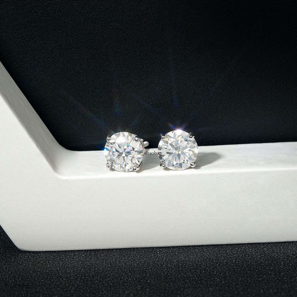 Classic Four-Prong Sier Inlaid D Color Moissanite Unisex Stud Earrings Jewelry