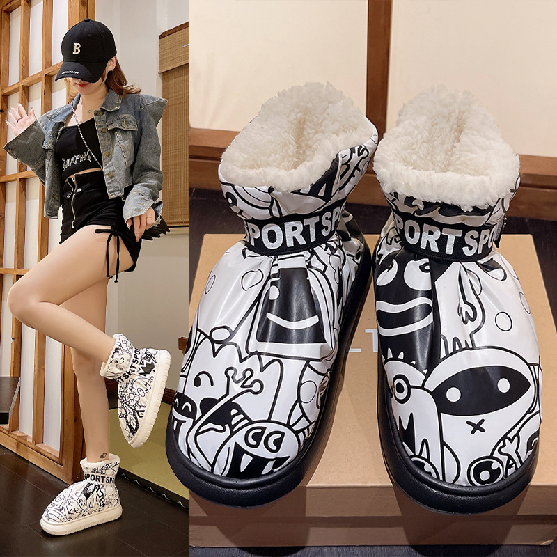 new Free delivery designer woman boots Fashionable thickened warm boots make you look slimmer mid length boots