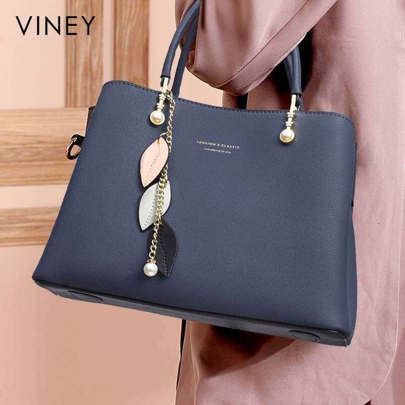 Gift Handbag New Women's Middle-aged Messenger Birthday High-end Genuine Leather Bag