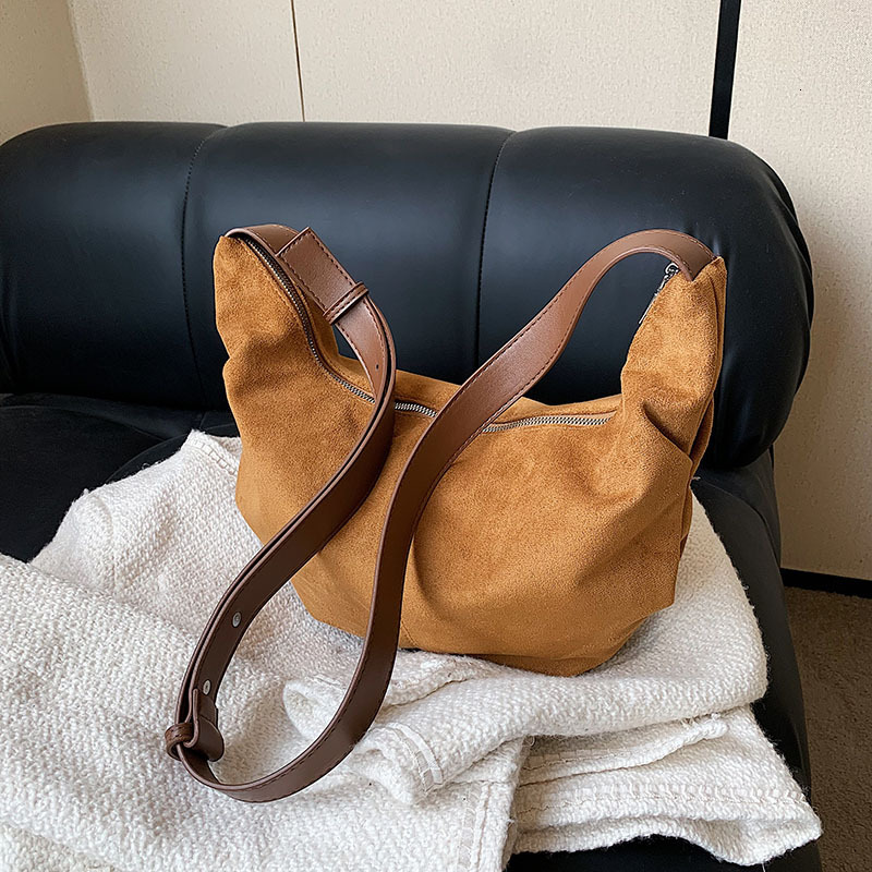 Autumn Winter Vintage Plush Single Shoulder Bag For Women Matte Luxury Bag Underarm Dumpling Designer Bag Bag High-end Suede Large Capacity Pleated Cr