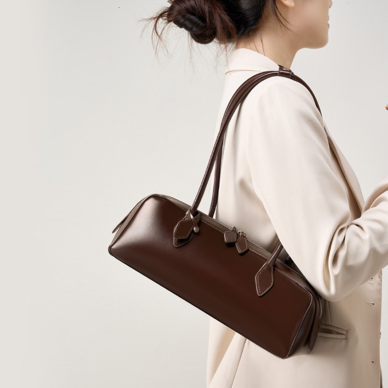 Women's New Korean Niche Design Single Shoulder Large Capacity Cowhide Underarm Long Red Baguette Bag For Women