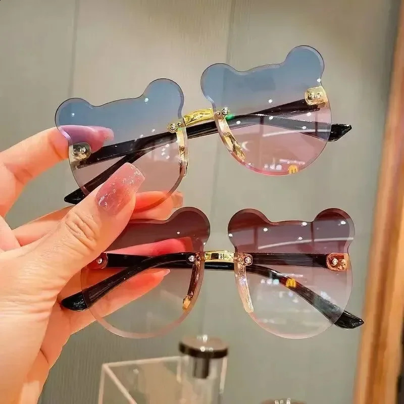 Fashionable Outdoor Travel Skiing Sunglasses Cartoon Bear Sunglassess for Boy Girl Children Rimless Casual Sunglasses UV400 250805