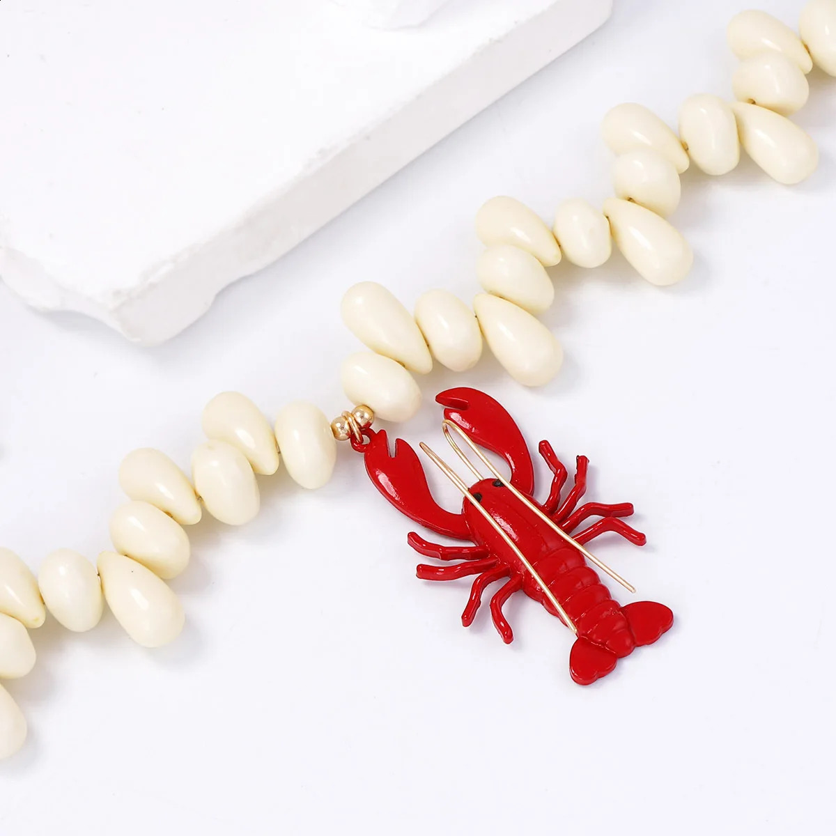 Beach Ocean Style Red Crab Animal Pendant Necklace Water Drop Beaded for Women Exaggerated Party Jewelry Hip Hop Accessories 250805