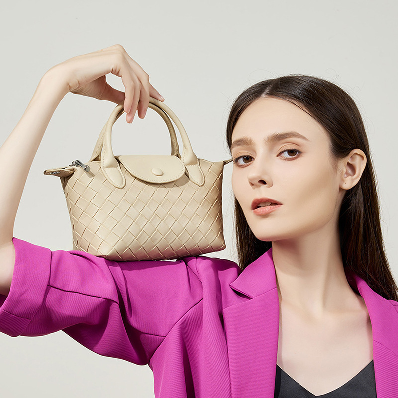 Niche Design Genuine Leather Small Trendy New Cowhide Woven Women's Dumpling Phone Handheld Crossbody Bag