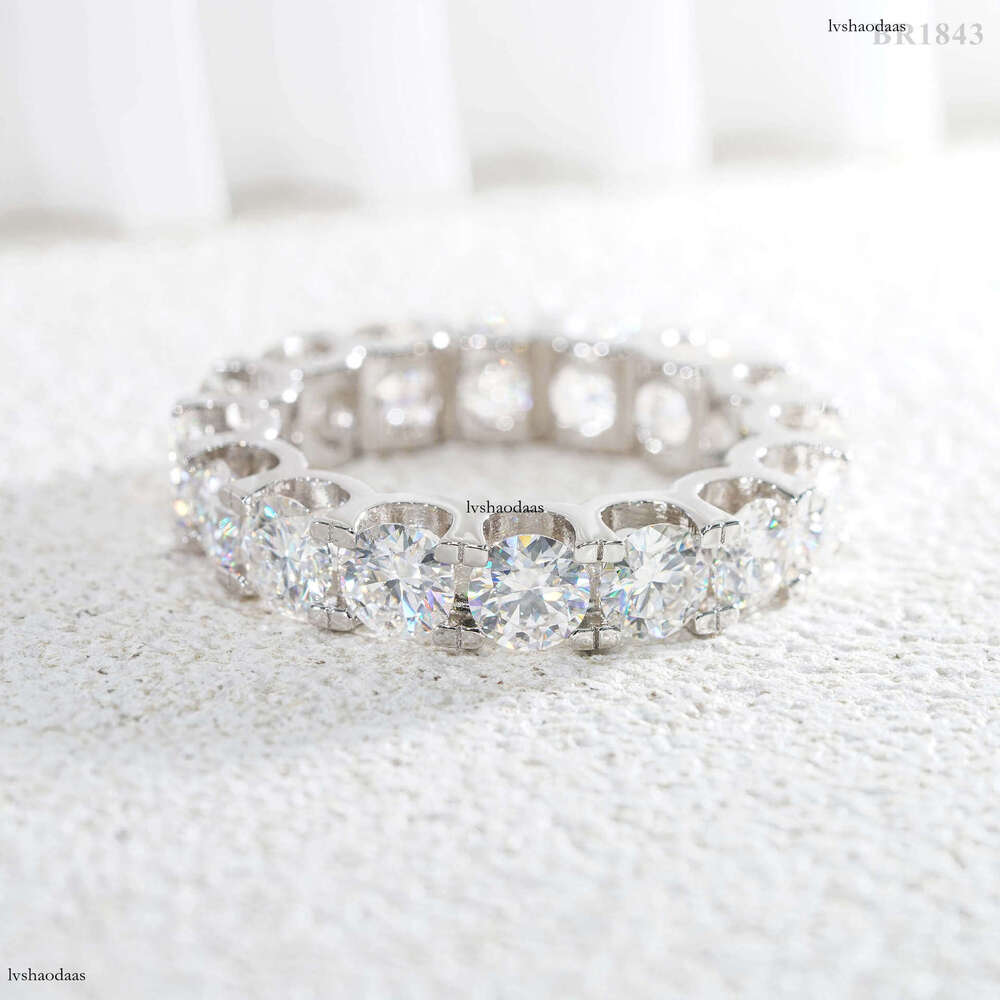 Hip Hop Silver Inlaid 5.0MM Round Moissanite Row Unisex Fashion Full Diamond Ring Band