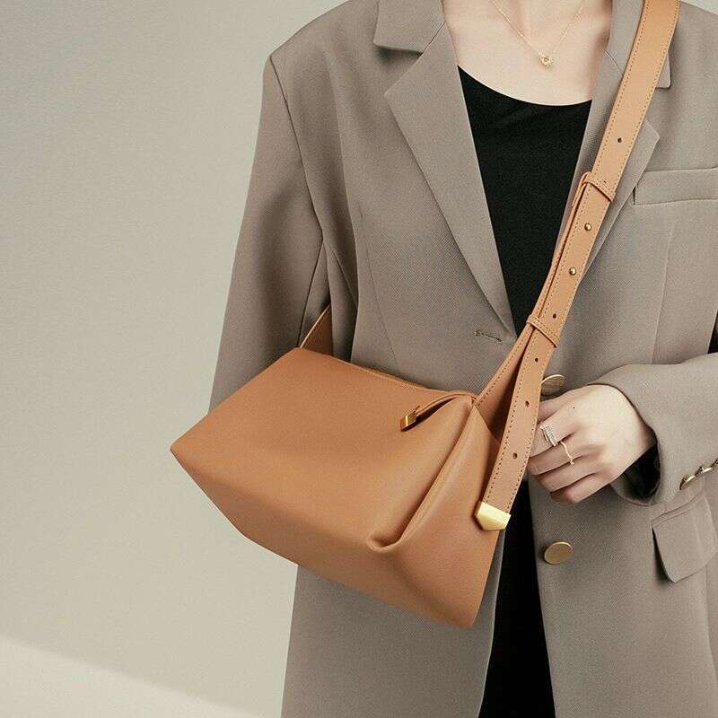 Black New Genuine High-end Feeling, French Sticky Armpit Bag, Summer Soft Leather Women's Bag