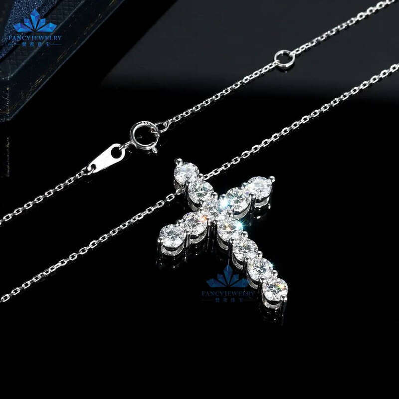 Most Popular Classic 14K Solid White Gold 4mm Round D VS1 LAB Grown Dia Cross Pendant with Chain for Christmas