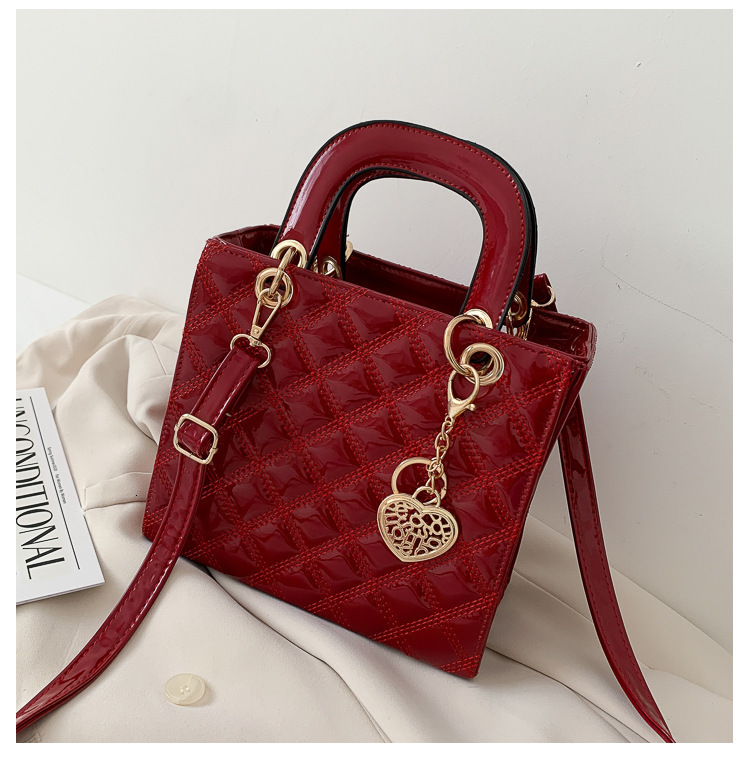 Free Shipping Designer's New Women's Small Bag 2025 New Korean Style Multifunctional Shoulder Crossbody Bag Princess Diana Bag