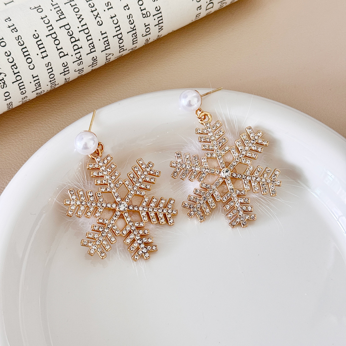 Exaggerated Double-Sided Pearl Flower Stud 2025 New High-End Elegant Earrings for Women