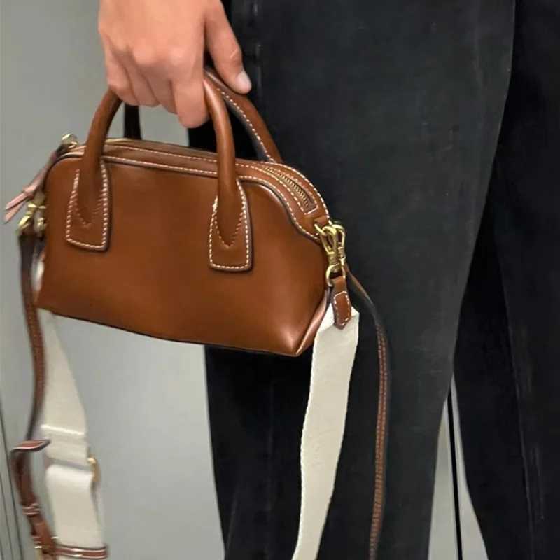 Brand Wide Shoulder Strap Design Handbag Fashion Luxury Mini Purse High-end Leather Niche Bowling Boston Shoulder Crossbody Bag Z250809