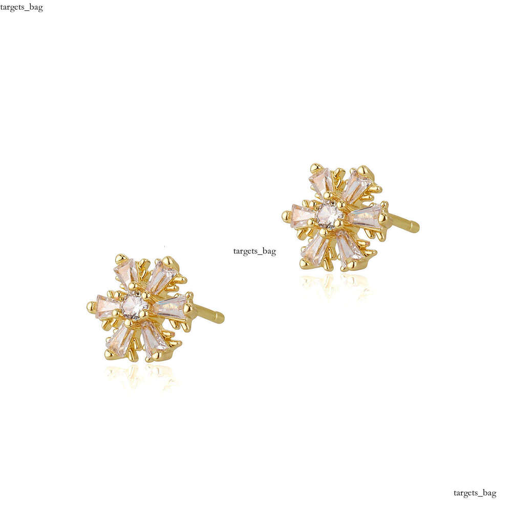 Autumn Winter Romantic Light Snowflake High-end Design Fashion Sier Needle Earrings Unisex Versatile