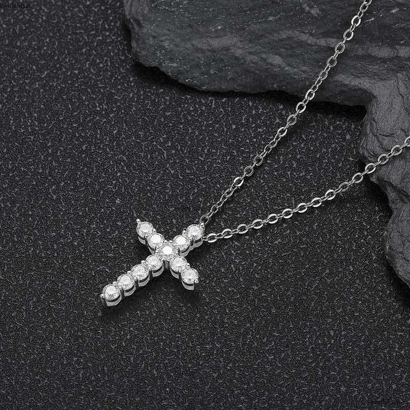 Hip Hop Iced Out VVS Moissanite Cross Pendant Trendy Brand Full Dia Unisex Personalized Necklace
