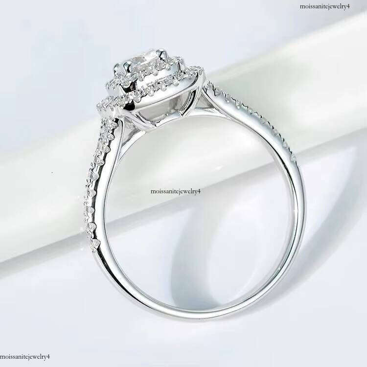 Customized 14k Solid Gold Wedding WIth 2ct Round Moissanite Dia Engagement Ring for Women