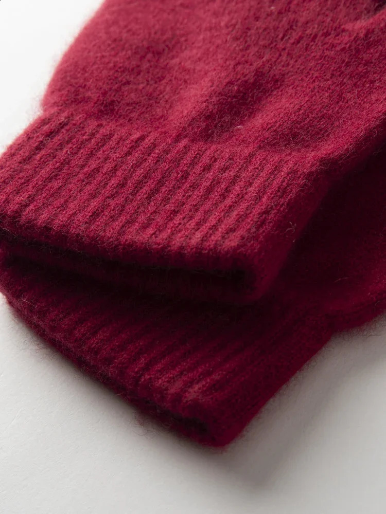 Men 100% Cashmere Knitted Gloves Touchscreen Autumn Winter Christmas Gloves Warm Wrist Length Classic Male Mittens 250807