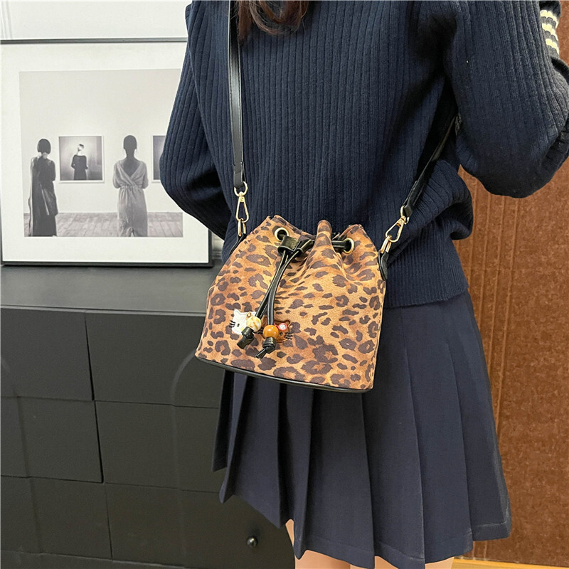 New Women's Luxury Bag Fashion Leopard Print High-end Bucket Bag Fashion Versatile Cross-border Wholesale Trendy Retro Designer Bag Single Should