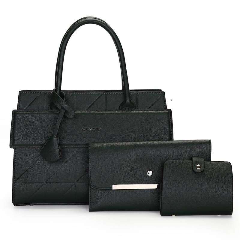 New niche design of women's platinum bag, high-end lightweight handheld messenger bag
