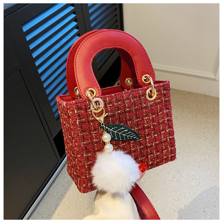 Niche Design New Fashion Versatile Crossbody High-Quality Texture Sweet Cool Handbag ddmymoon