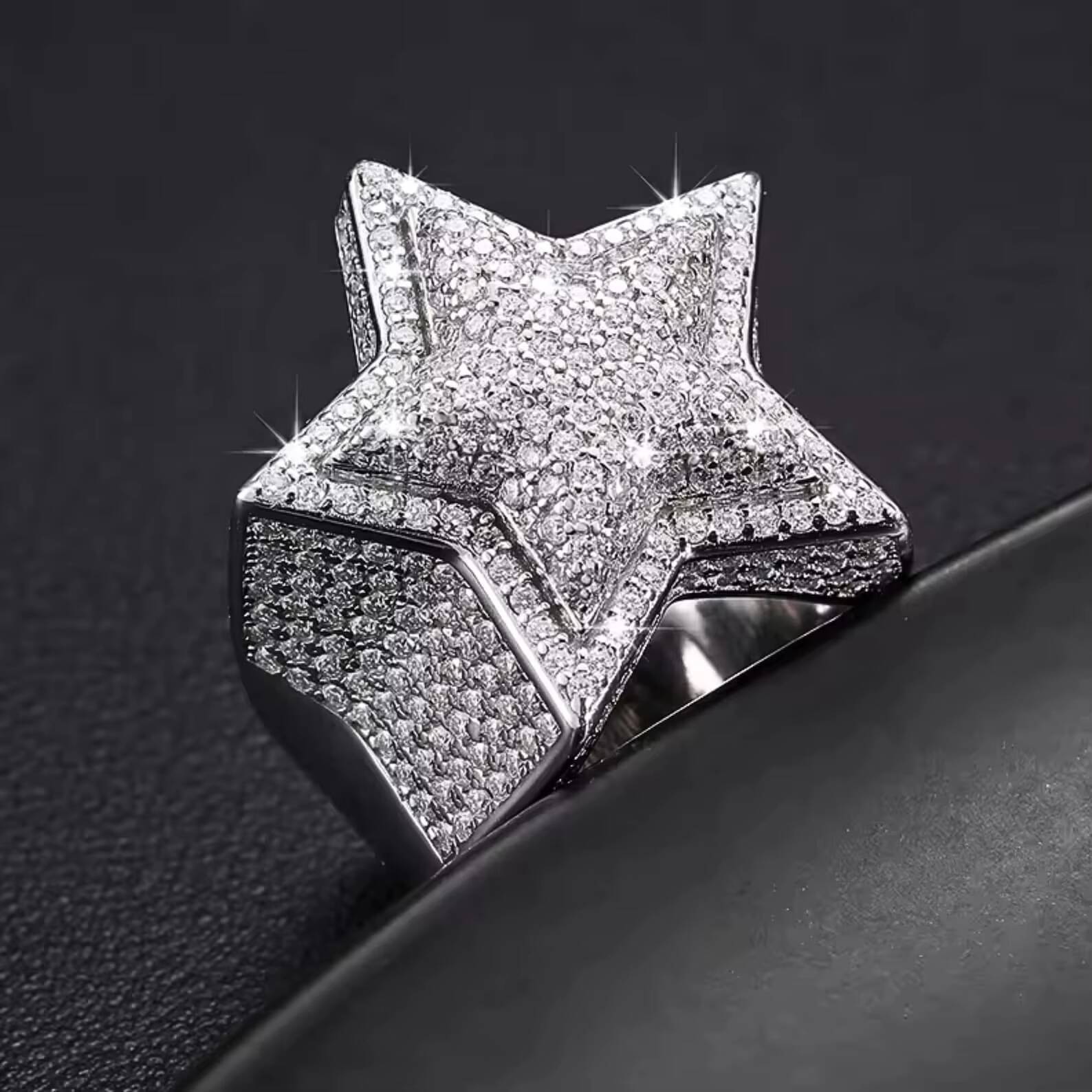 Hot Selling VVS Moissanite 925 Sterling Silver White Gold Plated Engagement Ring Wedding Gift Men Women Diamond Test Passes