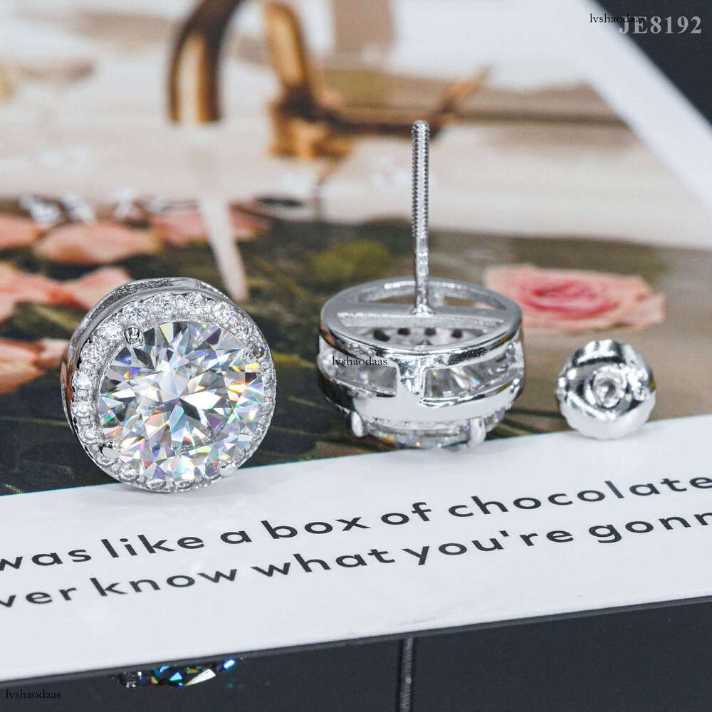 New Round High-Grade Sier Main Stone 9.0 Moissanite Elegant Earrings Various Styles for Men and Women