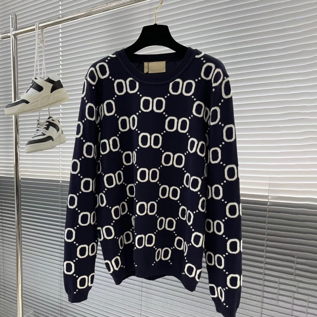 High quality designer men's sweaters, fashionable jacquard letter sweaters, pullovers, hoodies, casual sports sweaters, autumn and winter high-quality wool fabric tops