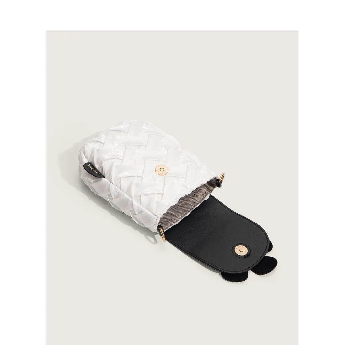 Internet Celebrity Small for Women 2025 New Pearl Chain Crossbody Niche Flower Phone Bag ddmymoon
