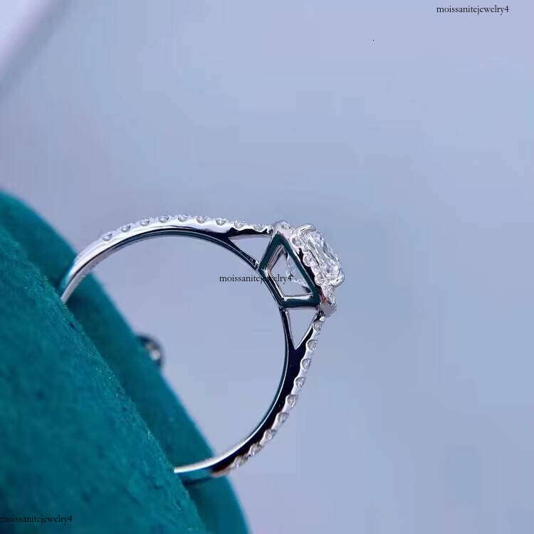 Fine Jewelry Solid 14K White Gold 1.0CT Cushion Moissanite Dia with Halo Women Engagement Wedding Rings