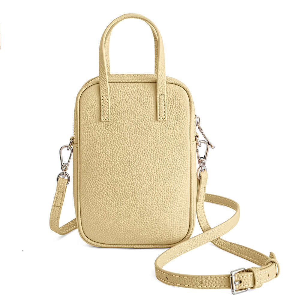 Women's Casual Versatile Lightweight Handbag Top Layer Cowhide New Crossbody Phone Bag designer wallet B5 B5
