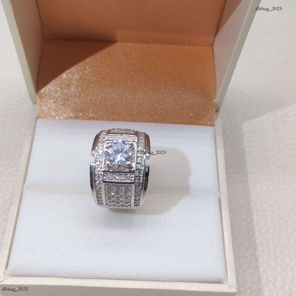 Bestselling Pure Sier VVS Moissanite Crystal Clear Eternal Ring Passed Testing Unisex Commuting