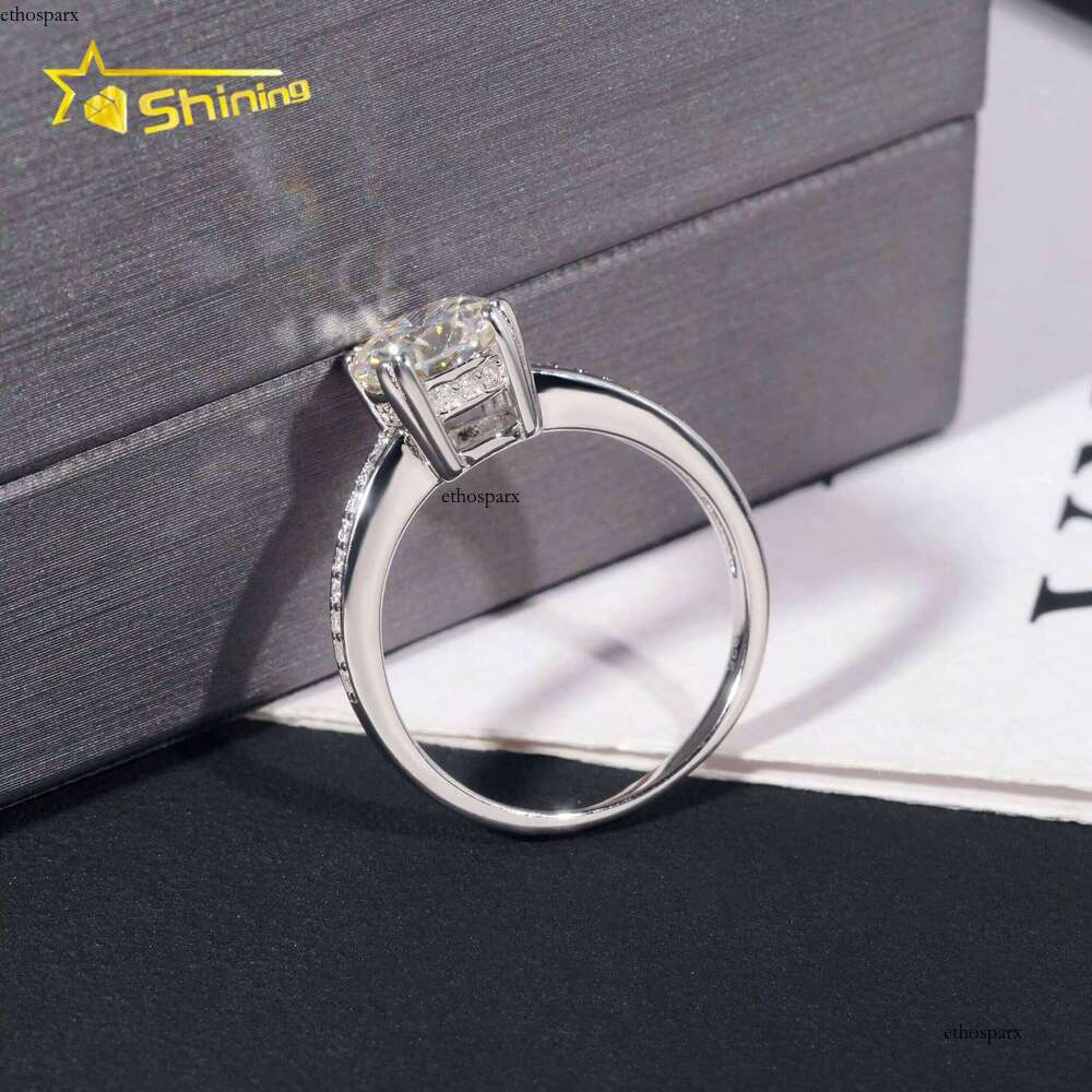 Wholesale Sterling Silver Vvs Diamond Engagement Brilliant Cut 7.5mm Gold Ring Women Rings Moissanite