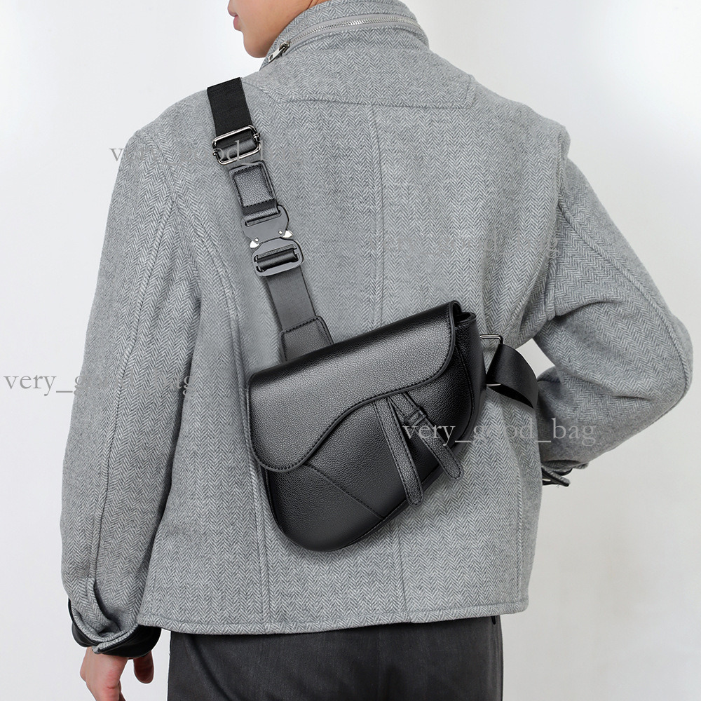 Men's Solid Color PU Leather Saddle Bag Shoulder Crossbody Chest Bag Stylish Durable Versatile Practical Casual Travel Fashionable Trendy