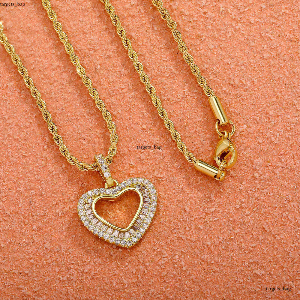 Hollow Heart Braided Moissanite chain Hip-Hop Accessories Sweater Chain Women Pendant Necklace Jewelry