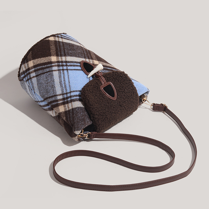 2025 Plaid Patchwork Lamb Wool Crossbody Bag Woolen Bucket Casual Simple ddmymoon