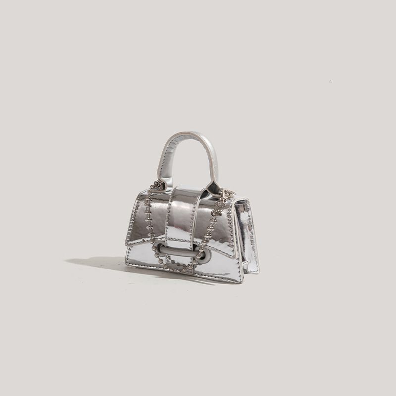 2025 New Handheld High-end Mini Chain Shoulder Crossbody Bag for Women ddmymoon