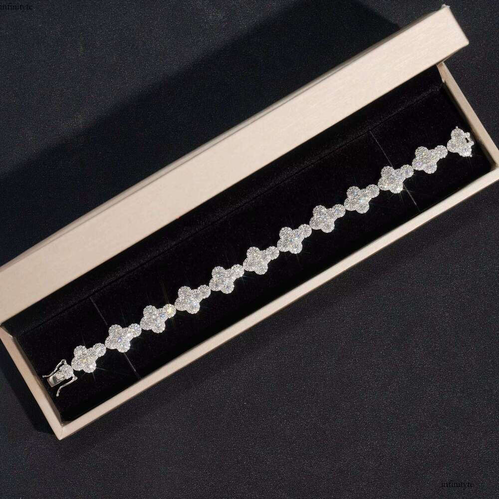 Hot Sale GRA Hip Hop Popular 13mm VVS Dia Sterling Sier Iced Out Cuban Link Chain Moissanite Cross Bracelet for Men