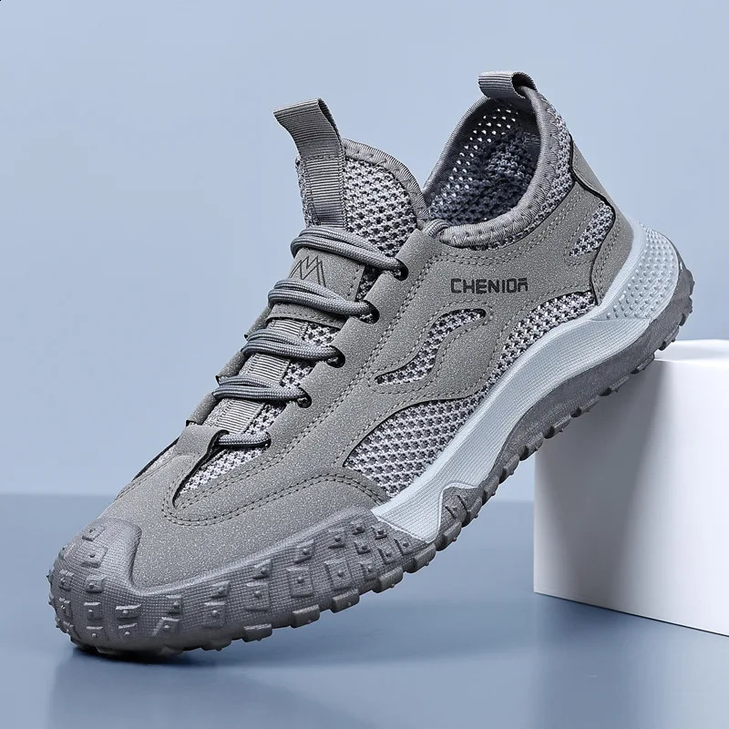 Summer Breathable Hollow Out Mesh Breathable Men Hiking Shoes Outdoor Men Sneakers Climbing Shoes Men Sport Non-Slip Shoes 250805