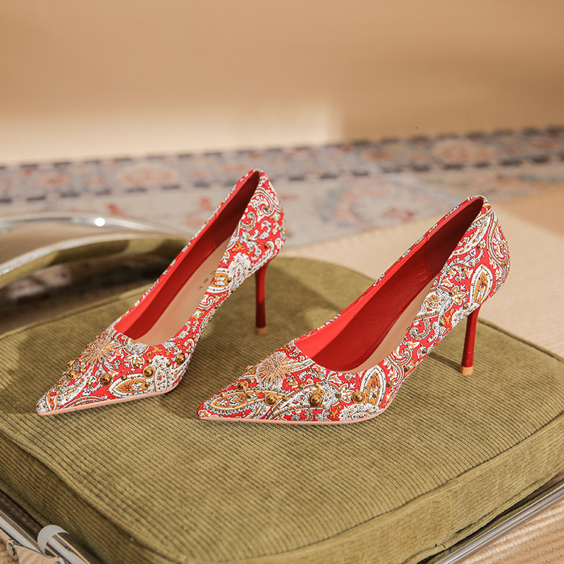 Women's slim heel 2025 designer new pointed elegant bridal wedding shoes